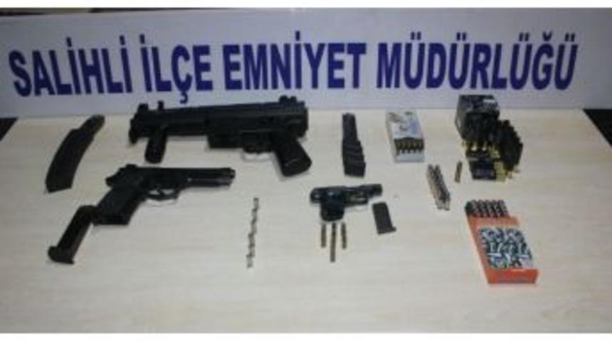 Ş&uuml;pheli Ara&ccedil;tan Cephanelik &Ccedil;ıktı