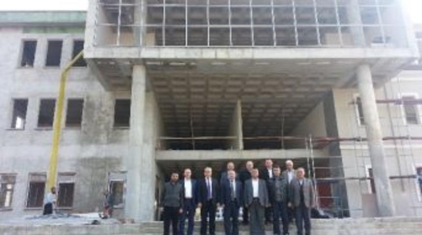 Komutanlar Saray Kolejini Ziyaret Etti