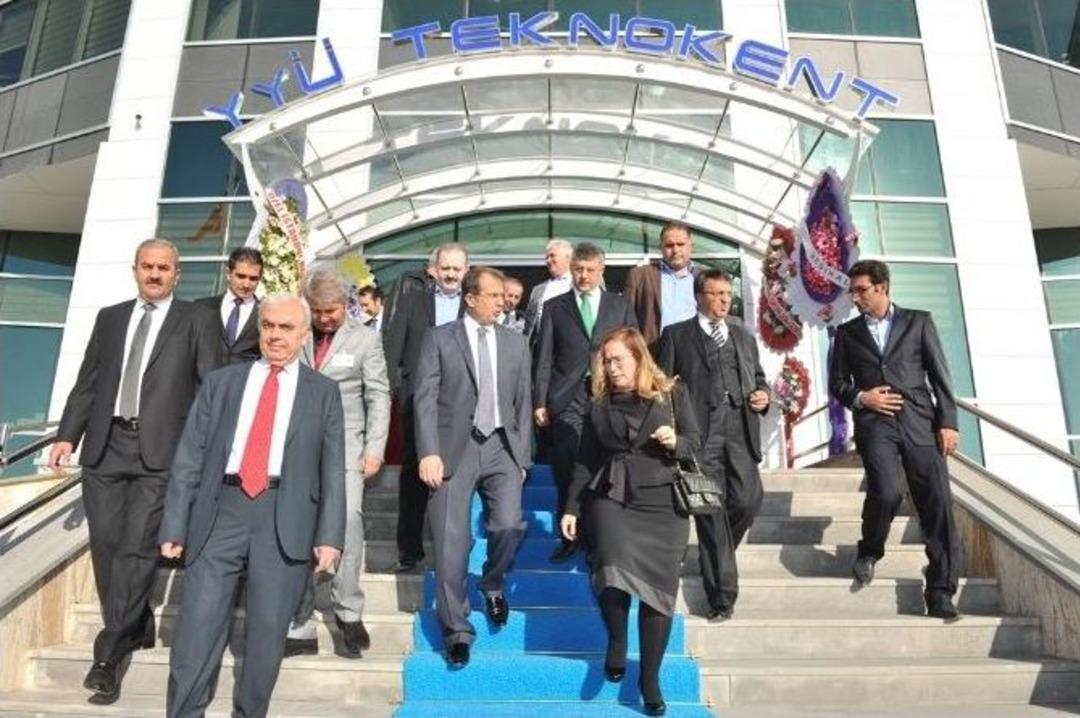 Vali İbrahim Taşyapan Teknokent&rsquo;te Yerli Tedavi Kiti &Uuml;retimi İ&ccedil;in Kurulan Laboratuvar A&ccedil;ılışına Katıldı