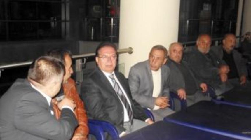 &Ccedil;atyolspor&rsquo;un Forvet Oyuncusu Turgay &Ccedil;al&rsquo;ın Hayati Tehlikesi S&uuml;r&uuml;yor