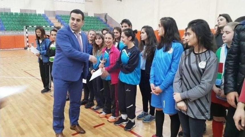 Rize’de Salon Futbolunda Şampiyonlar Belli Oldu