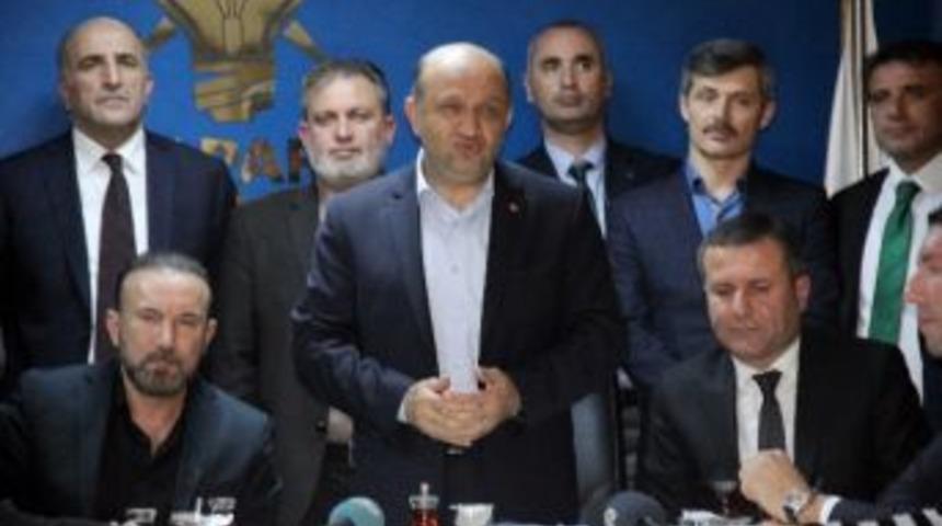 Bakan Işık&rsquo;tan Ak Parti Kocaeli Teşkilatlarına Teşekk&uuml;r Ziyareti