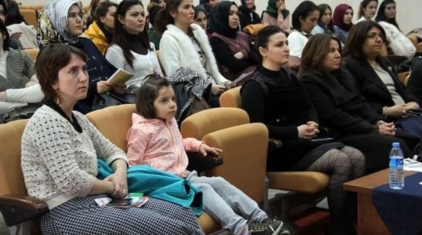 Ar&uuml;kam Konferansında Anne Adaylarına &Ouml;nemli Tavsiyeler