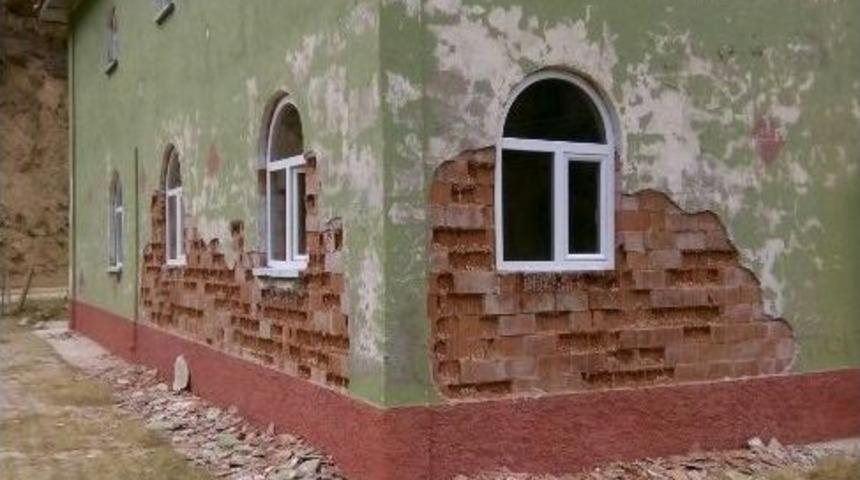 Kestanedere Mahalle Camii Yenileniyor