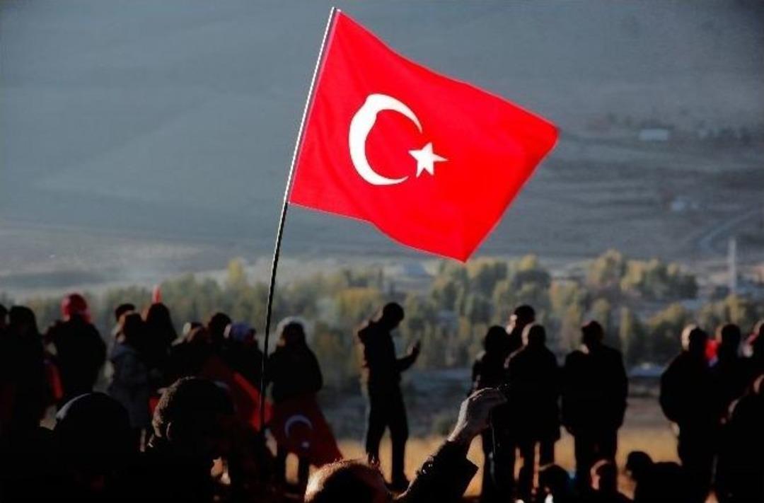 Erzurum&rsquo;da 10 Binler Ecdadın Anısına Tabyalara Y&uuml;r&uuml;d&uuml;