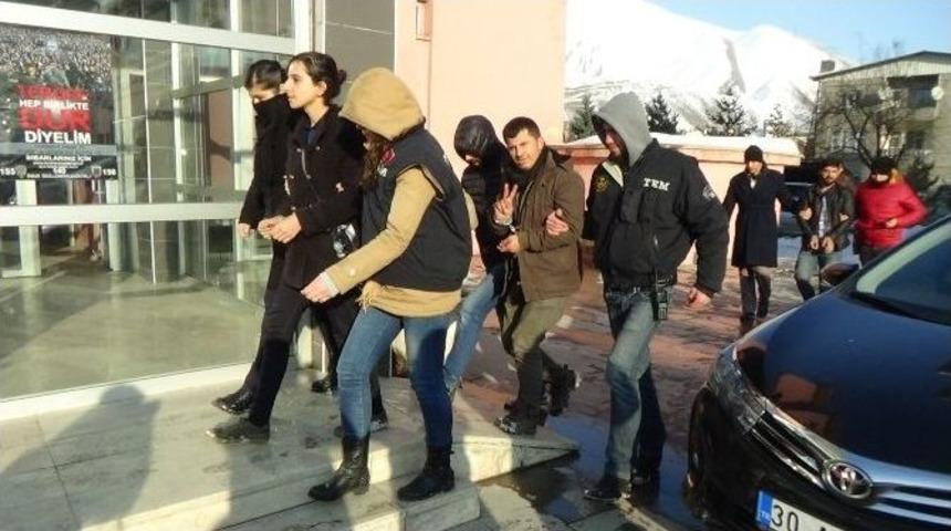 Hakkari&rsquo;de Bir &Ouml;ğrenci Tutuklandı
