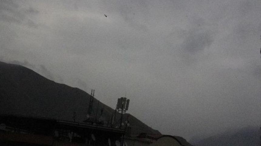 Hakkari&rsquo;de Yoğun Hava Hareketliliği