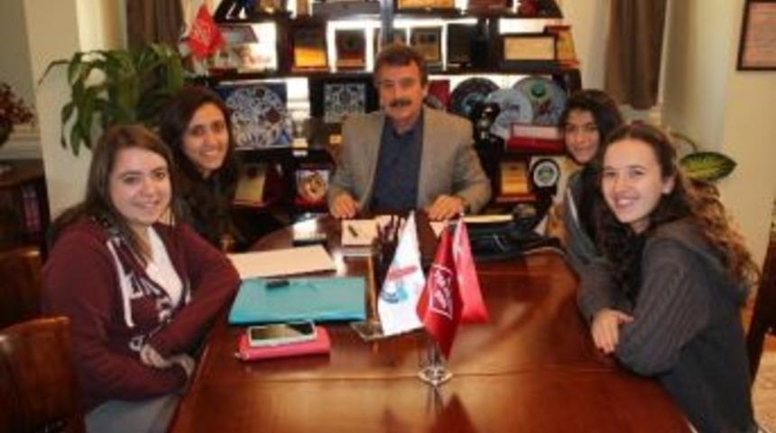 Başkan &Ccedil;elik, &Ouml;ğrencilerin Sorularını Cevapladı