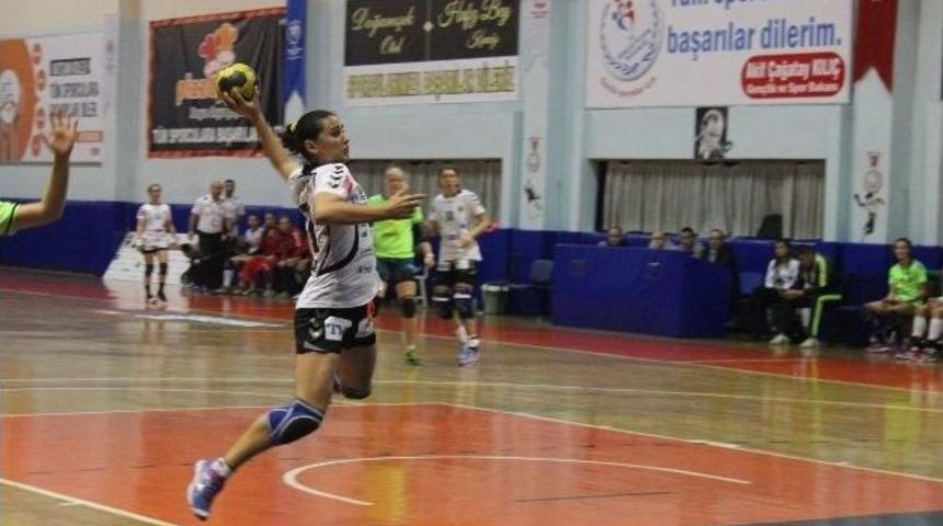 T&uuml;rkiye Hentbol Bayanlar S&uuml;per Ligi