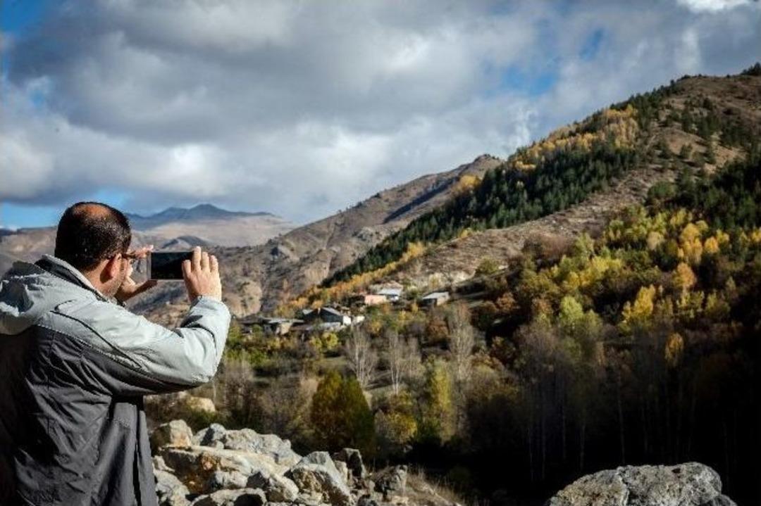 G&uuml;m&uuml;ş Şehrin Altın Sarısı Renkleri
