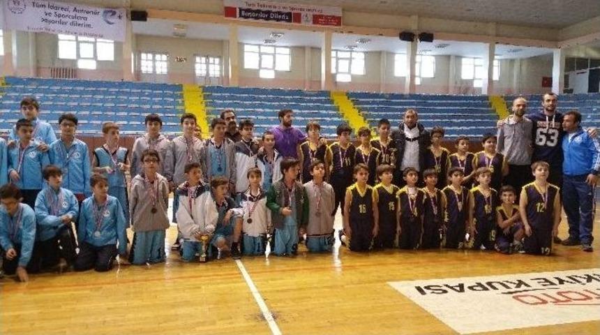 K&uuml;&ccedil;&uuml;kler Potada Yarıştı