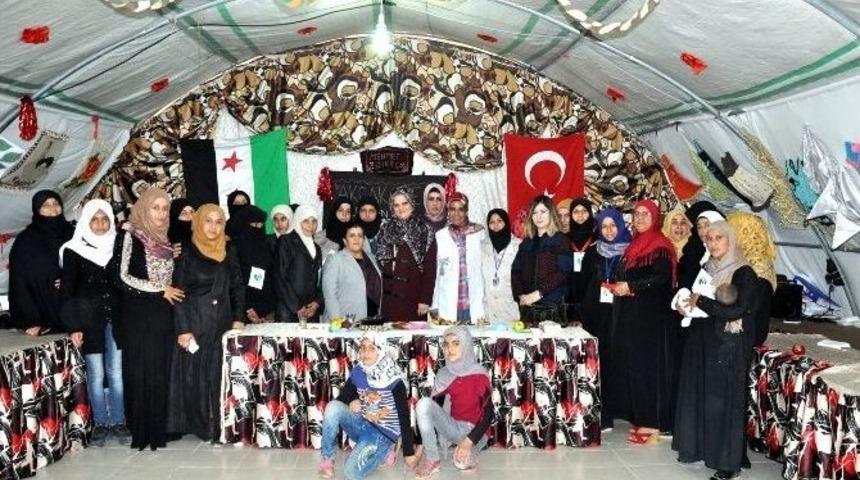 Suriyeli Kadın Sığınmacılar: "t&uuml;rk Milleti Bize G&ouml;nl&uuml;n&uuml; A&ccedil;tı"
