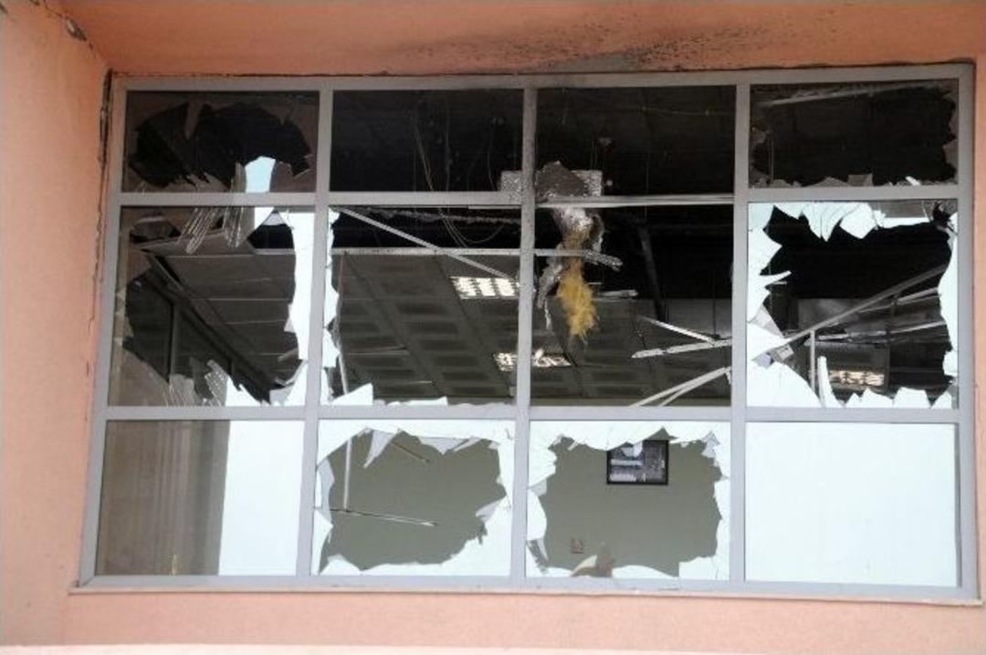 Ter&ouml;ristlerin Roketi Hastaneye İsabet Etti