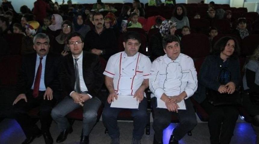&Ouml;ğrenci Velileri Y&ouml;resel Lezzetler İ&ccedil;in Yarıştı