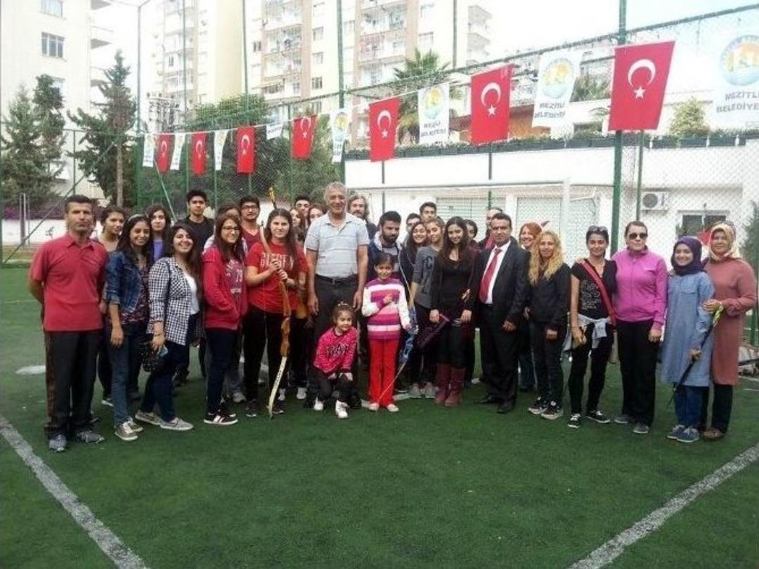 Mersin&rsquo;de "anne Ve Babam İle Ok Atıyorum" Etkinliği