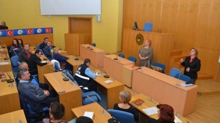 D&uuml;zce Belediyesinde Halkla İlişkiler Semineri