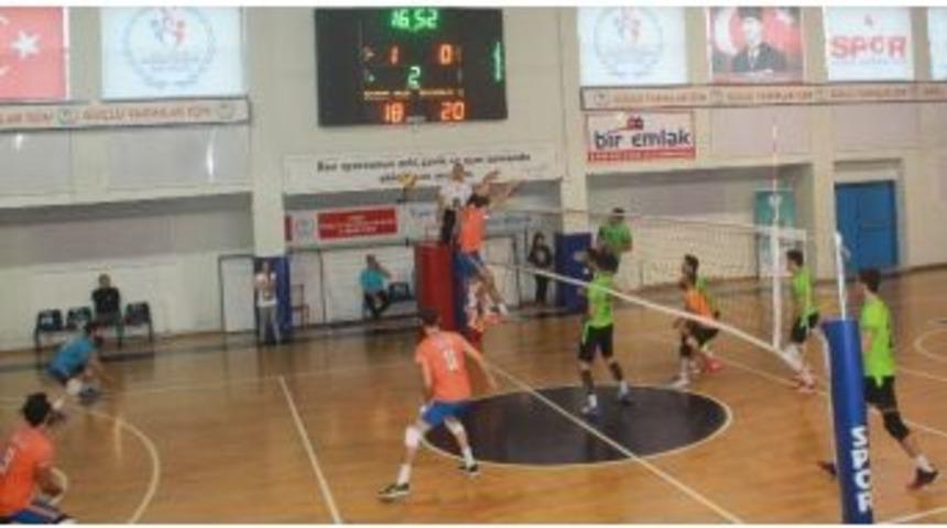 D&uuml;zce Belediyespor Voleybolda Y&uuml;kselişe Ge&ccedil;ti
