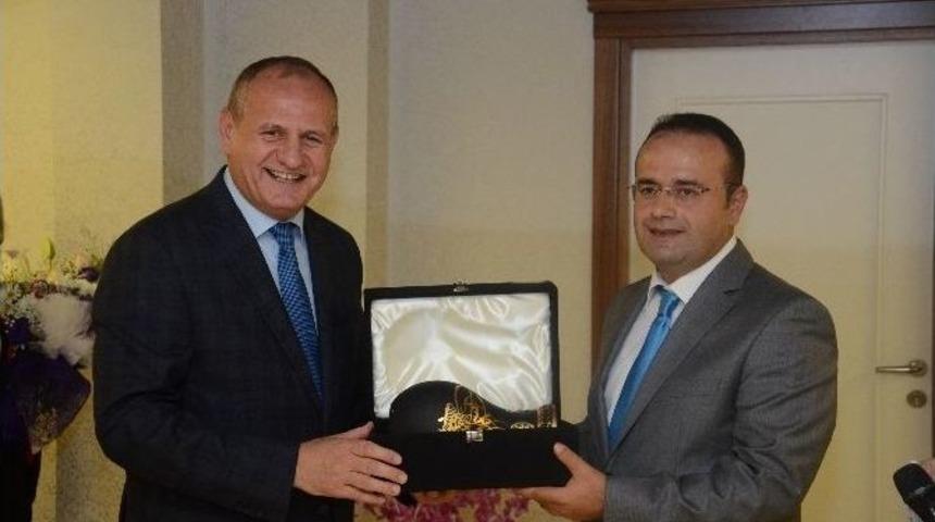 Başkan Keleş&rsquo;ten Adalet Komisyonu Başkanına Veda Yemeği