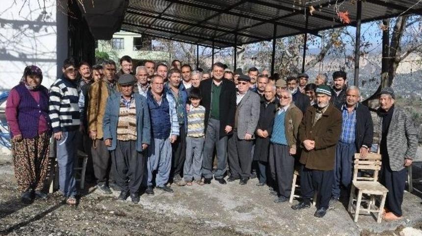 Turgut: &ldquo;88 Mahallemizi Karış Karış Gezerek Hizmet Ediyoruz&rdquo;