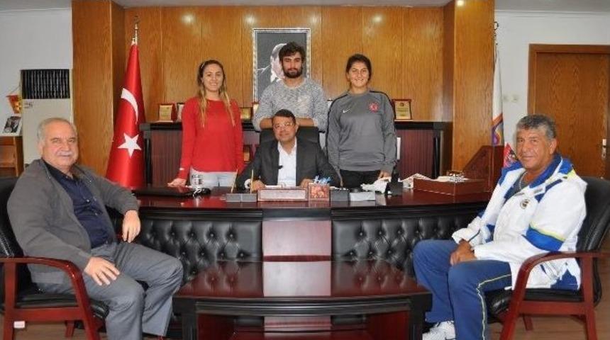 Şampiyon Cirit&ccedil;ilerden Başkan Turgut&rsquo;a Ziyaret