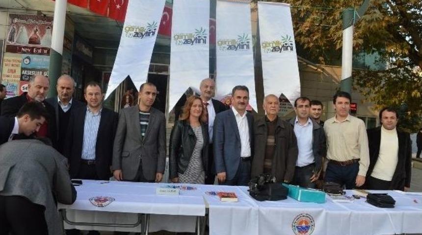 Gemlikli Yazarlar Kitaplarını İmzaladı