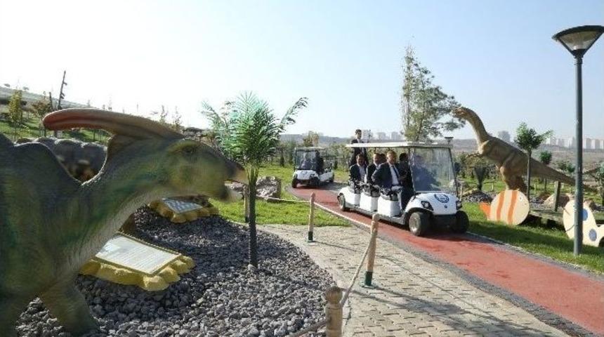 Milletvekili Y&uuml;ksel, Yeşilvadi&rsquo;yi Ziyaret Etti