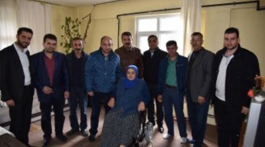 Kartepe Belediyesi&rsquo;nden Engelli Vatandaşlara Ak&uuml;l&uuml; Sandalye