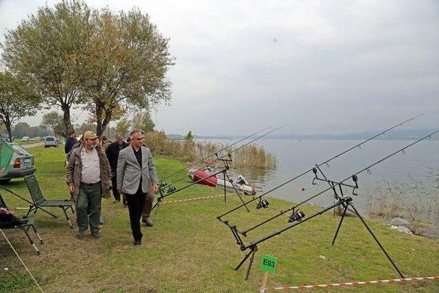 9.ulusal Ve Uluslararası ’sazan Balığı Tutma’ Yarışması Sapanca Gölü’nde Yapıldı