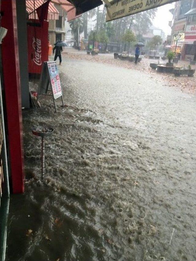 &Ccedil;aycuma&rsquo;da İşyerlerini Su Bastı 3