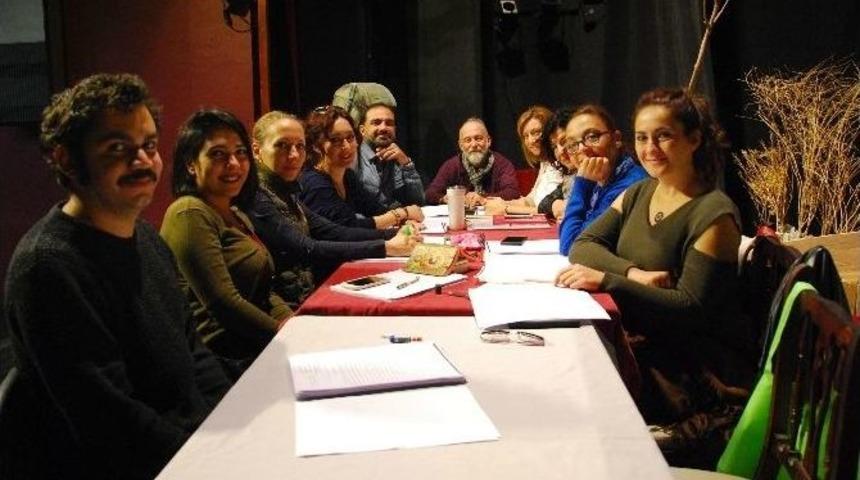 Eskişehir Şehir Tiyatroları &ldquo;yedi K&ouml;y&uuml;n Yargıcı&rdquo; Adlı Yeni &Ccedil;ocuk Oyununun Provalarına Başladı