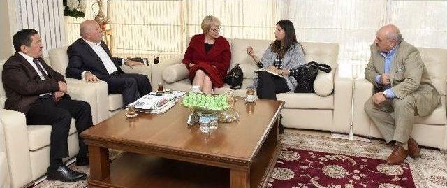 Abd K&uuml;lt&uuml;r Ateşesi Van De Vate, Başkan Sekmen&rsquo;i Ziyaret Etti 1