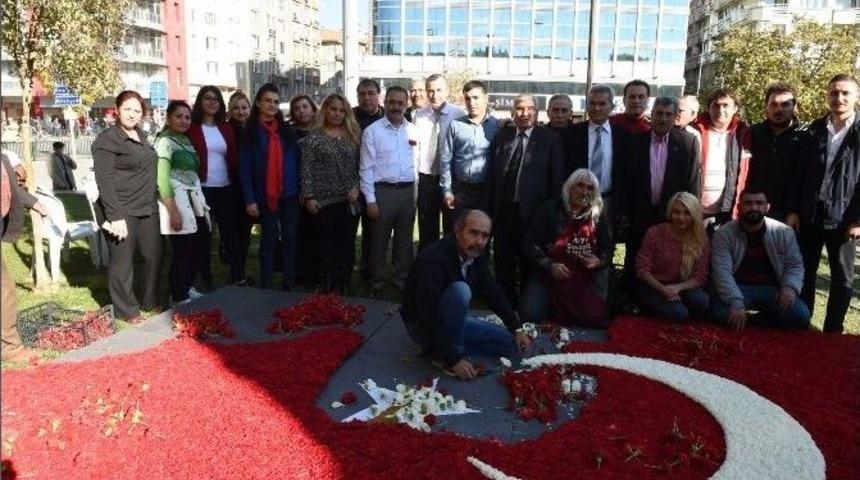Belediyeden Ata&rsquo;ya 50 Bin &Ccedil;i&ccedil;ekli Anma
