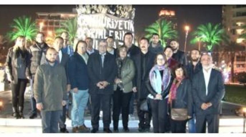 İzmir&rsquo;de Atat&uuml;rk İ&ccedil;in 12 Saatlik Sevgi N&ouml;beti