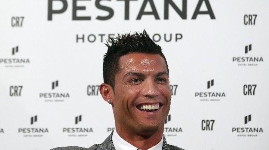 Ronaldo Otelcilik İşine Girdi