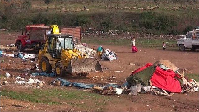 Kocaeli’de İzinsiz Mülteci Çadırları Kaldırıldı