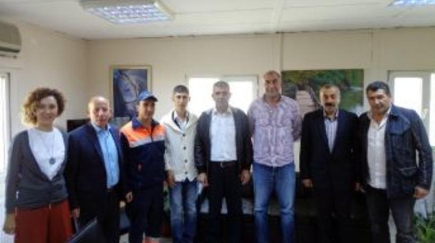 Başarılı Temizlik Personeline Altın &Ouml;d&uuml;l&uuml;