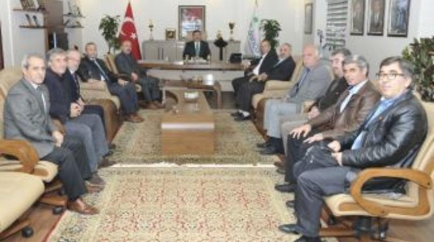 Darıca Belediye Başkanı Muhtarlarla Bir Araya Geldi