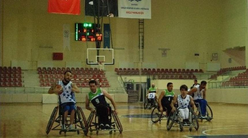 B&uuml;y&uuml;kşehir Belediyespor Aydın&rsquo;a Bileniyor