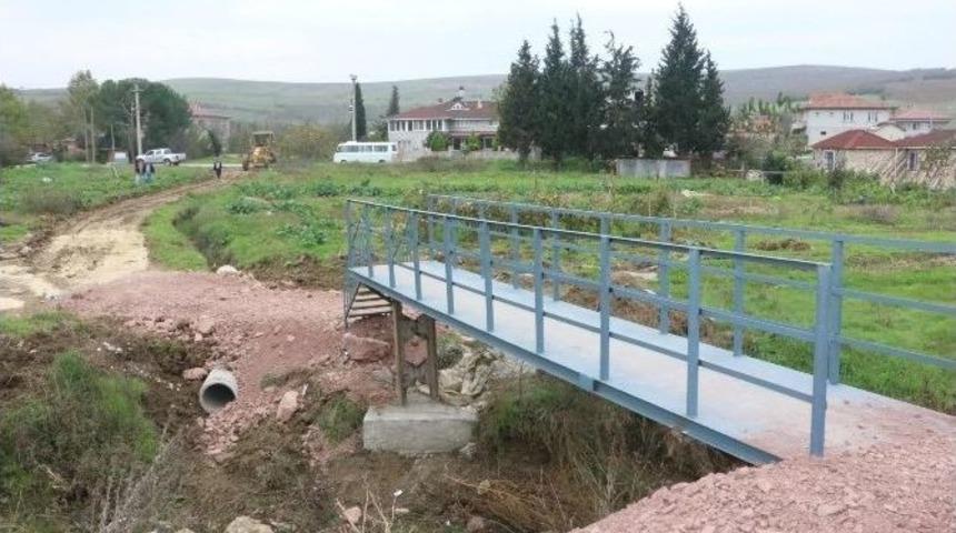 &Ccedil;iftlikk&ouml;y&rsquo;de Yaya K&ouml;pr&uuml;leri İnşa Ediliyor