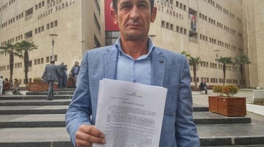 Sevgilisiyle Fotoğrafladığı Karısını Mahkum Ettiren Adam Tehdit Edildiğini İleri S&uuml;rd&uuml;