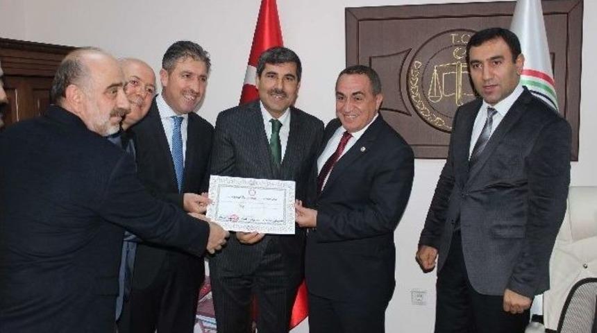 Ak Parti Milletvekili Şimşek, Mazbatasını Aldı