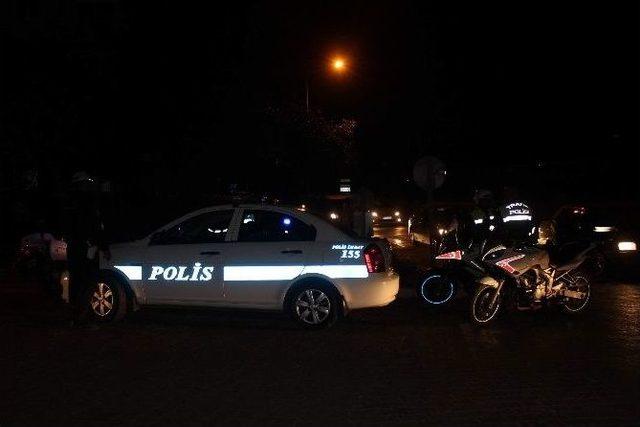 Önce Trafiği Felç Etti, Polise Yakalanınca Ağlamaya Başladı