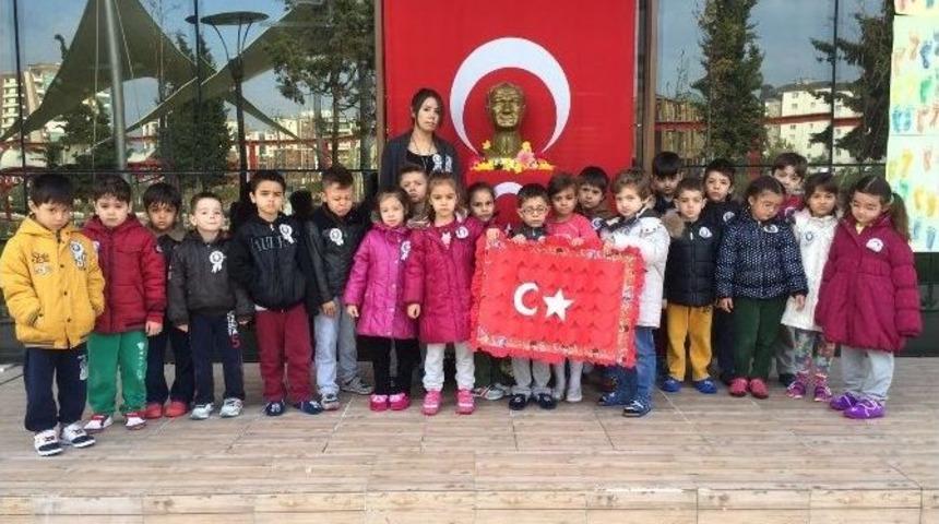 Minik Y&uuml;rekler Ata&rsquo;mızı Andı