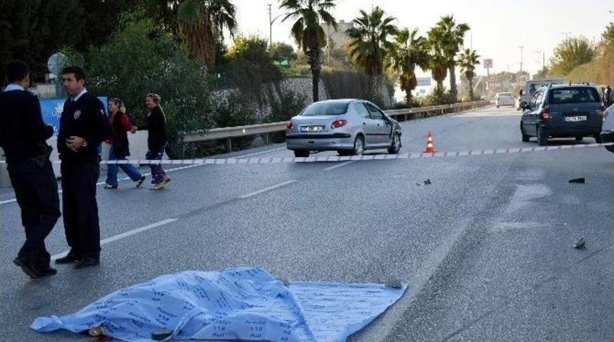 Antalya&rsquo;da Motosiklet Kazası: 1 &Ouml;l&uuml;