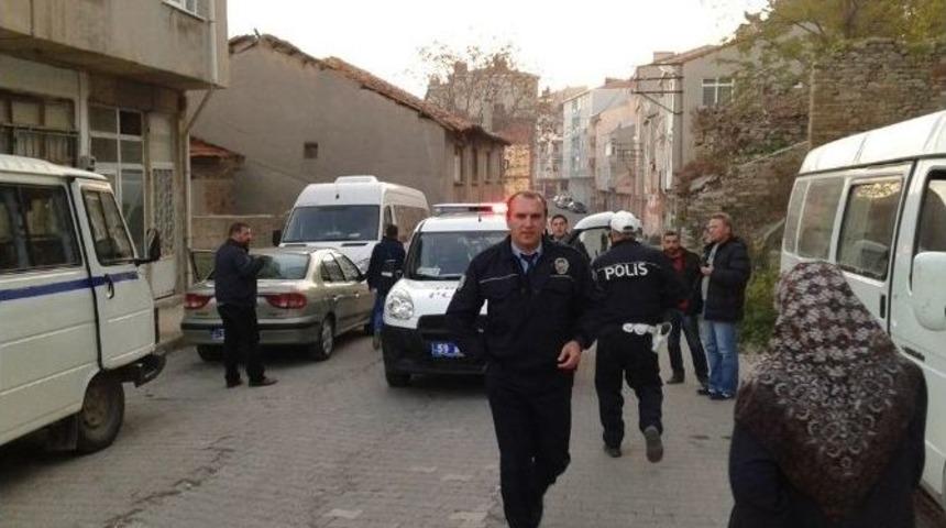 Sevgilisine Kızdı Vatandaşa Saldırdı