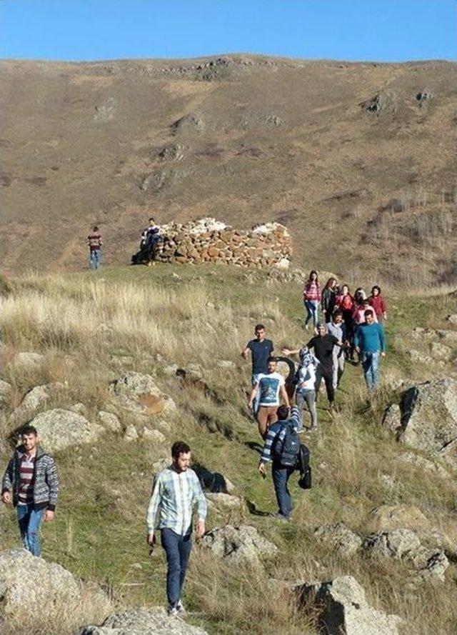 Arü Öğrencileri Saha Çalışmalarına Devam Ediyor