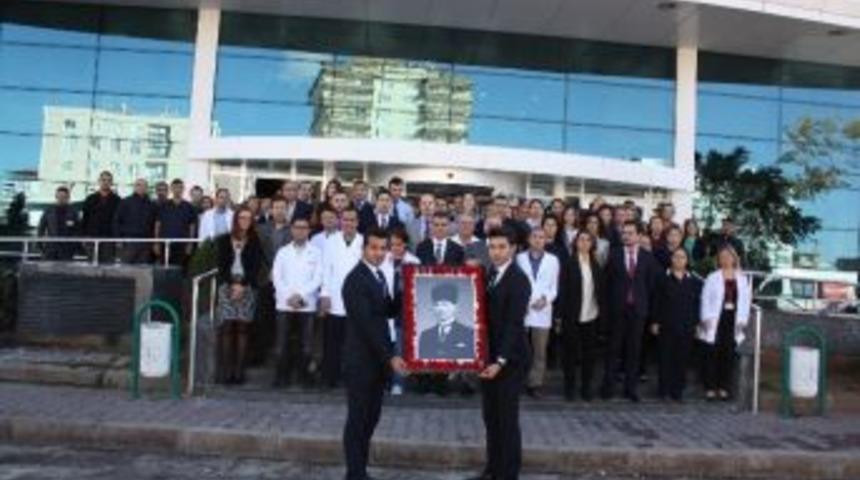 Medical Park&rsquo;ta 10 Kasım Atat&uuml;rk&rsquo;&uuml; Anma T&ouml;reni D&uuml;zenlendi