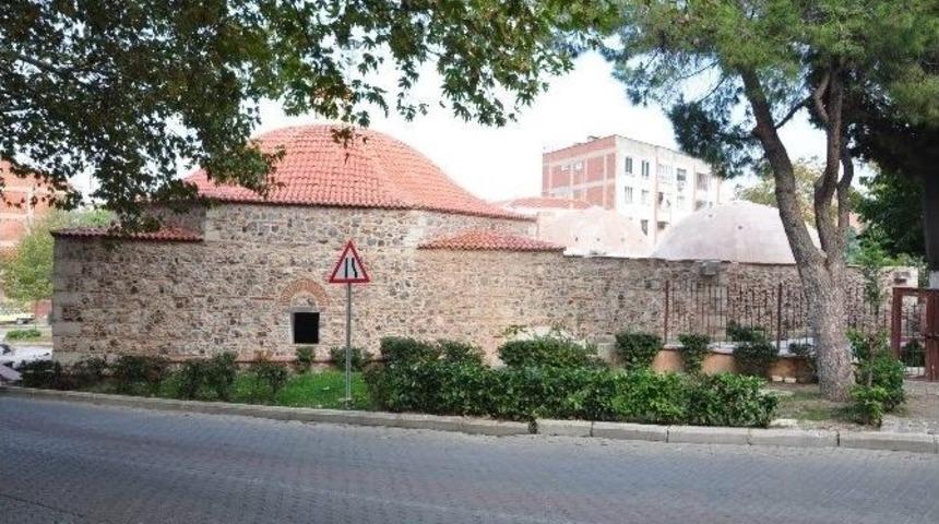 G&uuml;lg&uuml;n Hatun Hamamı G&uuml;n Y&uuml;z&uuml;ne &Ccedil;ıkıyor