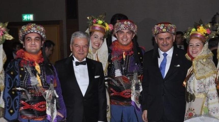 Bakan Yıldırım, İzto&rsquo;nun 130. Yılı Kutlamasına Katıldı