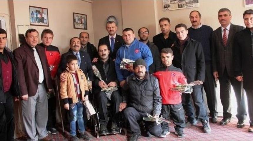İl M&uuml;ft&uuml;s&uuml; Balkan, Bedensel Engelliler Spor Kul&uuml;b&uuml;&rsquo;n&uuml; Ziyaret Etti